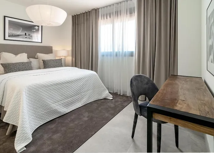 Inf27E- Holiday Home Estepona By Roomservices